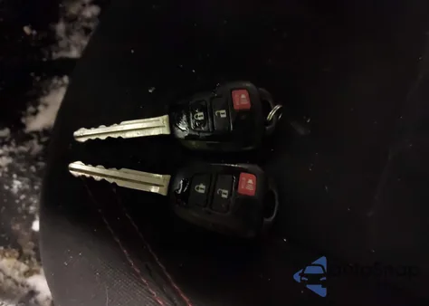 2017 Toyota Tacoma Sr5 V6 z USA, uszkodzony, nr VIN 3TMCZ5AN3HM045971